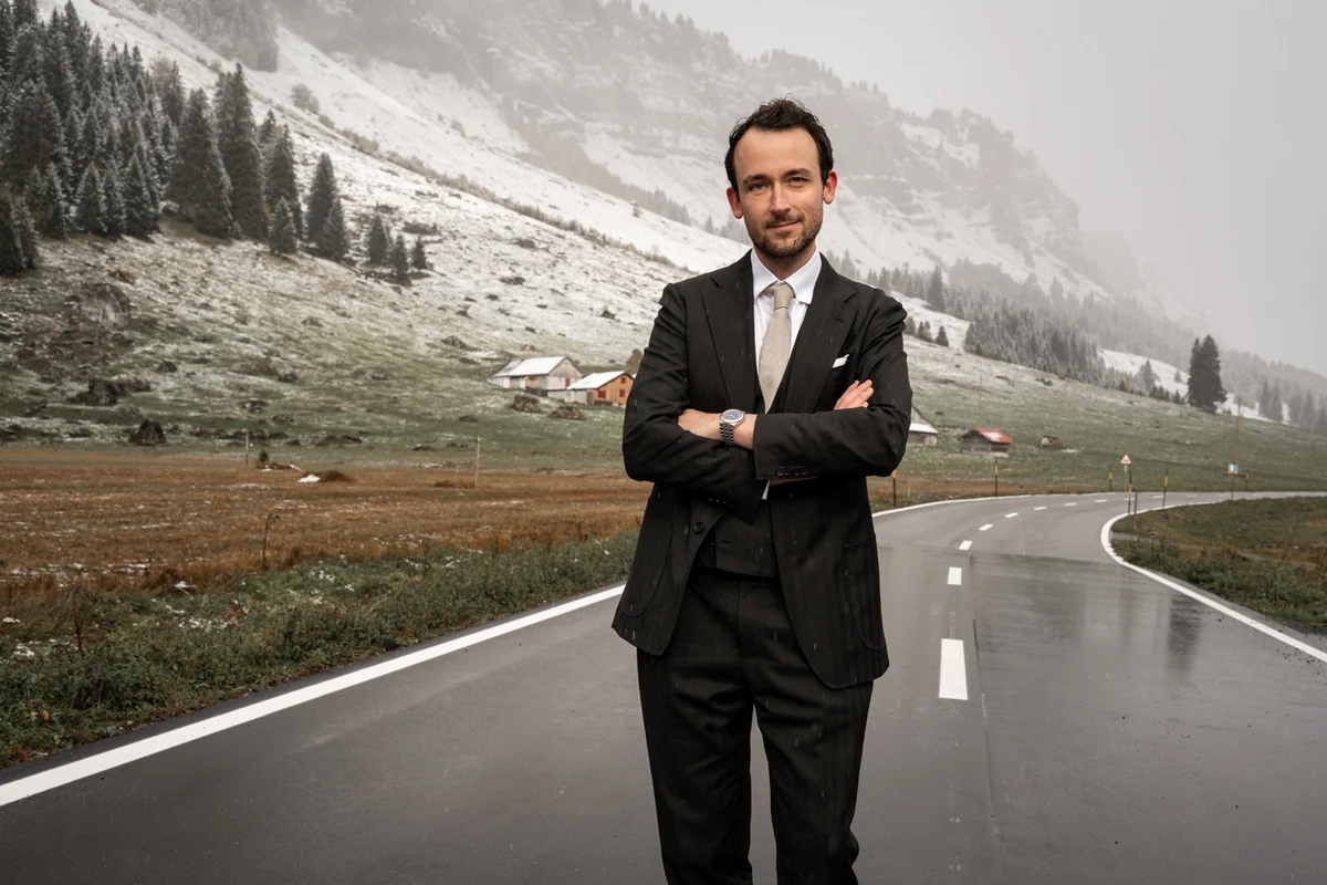 Yannick Feuring, Gründer von FEURING, in den Schweizer Alpen